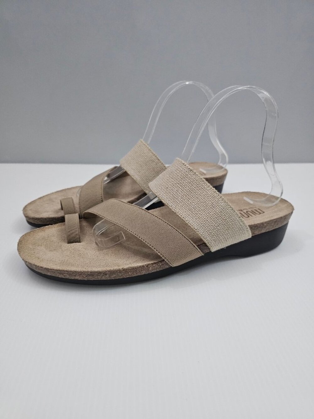 Munro Aries Toe Loop Sandal Womens 11 Natural Taupe Neutral Wedge Slide Slip On